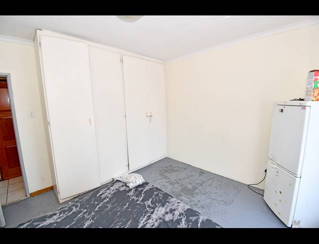 12 BEDROOM HOUSE FOR SALE IN FERNDALE